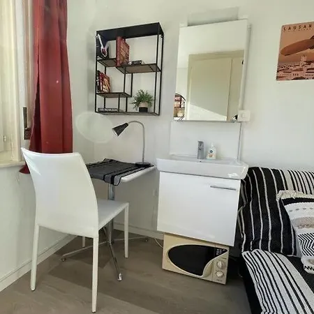 Independent Room With Stunning View In Pully Guest house Cully