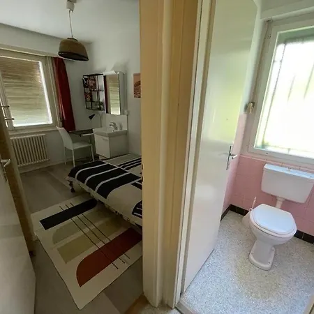 Gasthof Independent Room With Stunning View In Pully