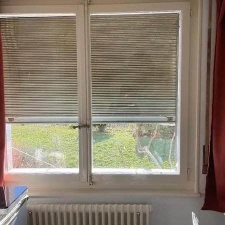 Independent Room With Stunning View In Pully