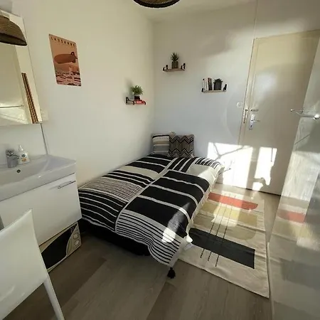 Guest house Independent Room With Stunning View In Pully