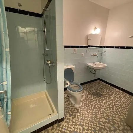 Independent Room With Stunning View In Pully Cully